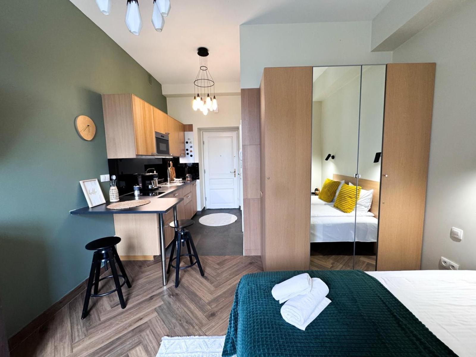 Inpoint Wielopole 32 Boutique Apartments Old Town&Kazimierz District Krakow Room photo